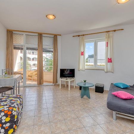 Sunrise Apartments Ровінь Екстер'єр фото