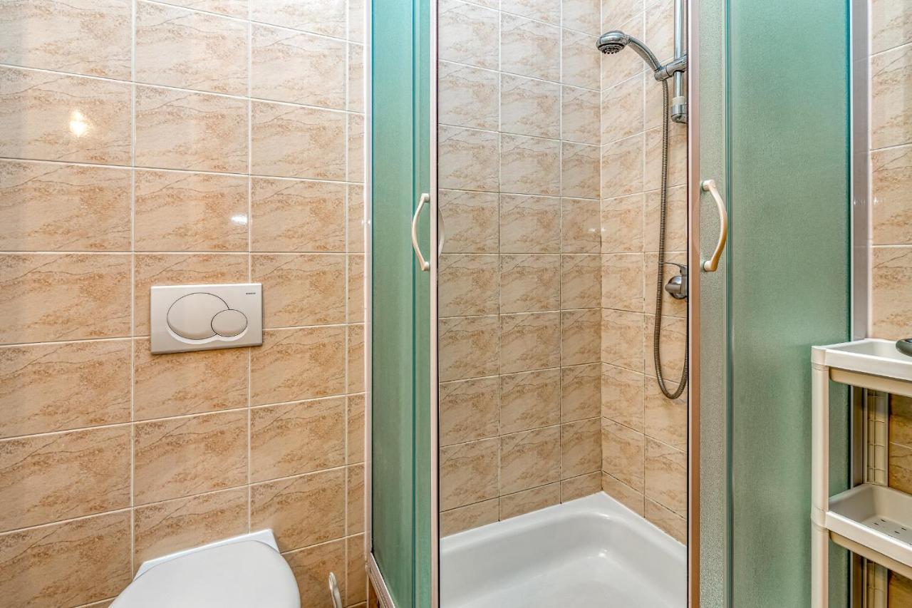 Sunrise Apartments Ровінь Екстер'єр фото